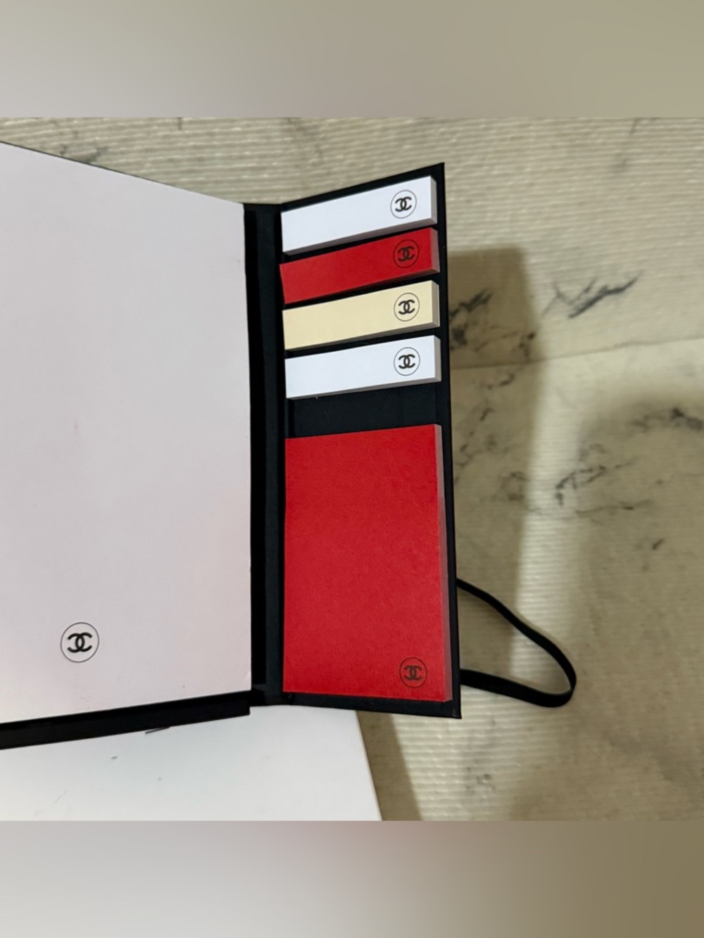 Chanel Beauty Notepad / Sticky Notes set with Pencil - Picture 11 of 14